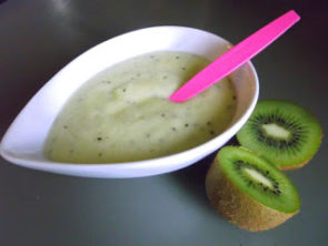 Mus jabłkowy z kiwi (z opcją kaszki/smoothie)